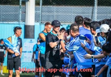 爱体育app-德甲澳门典型球队：德甲球队在澳门的表现与市场接受度